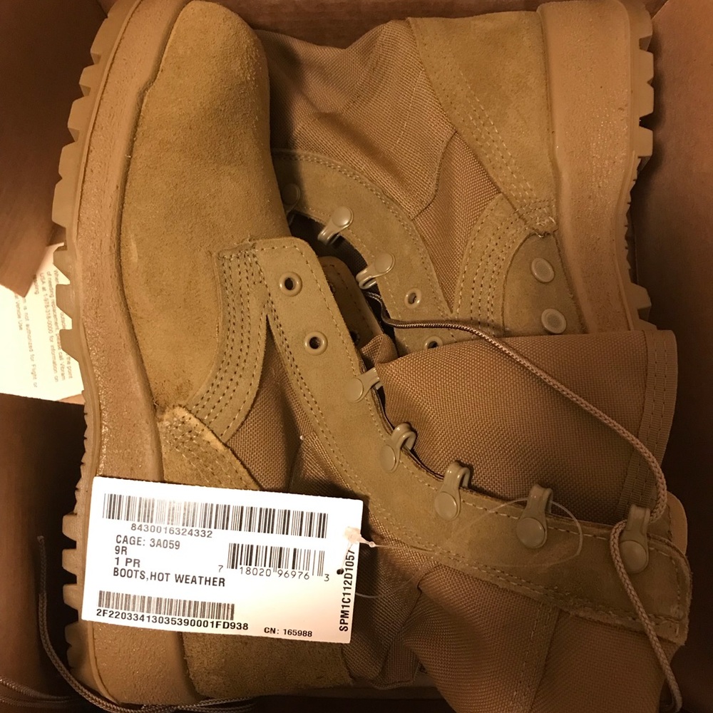 Military style work boots, tan